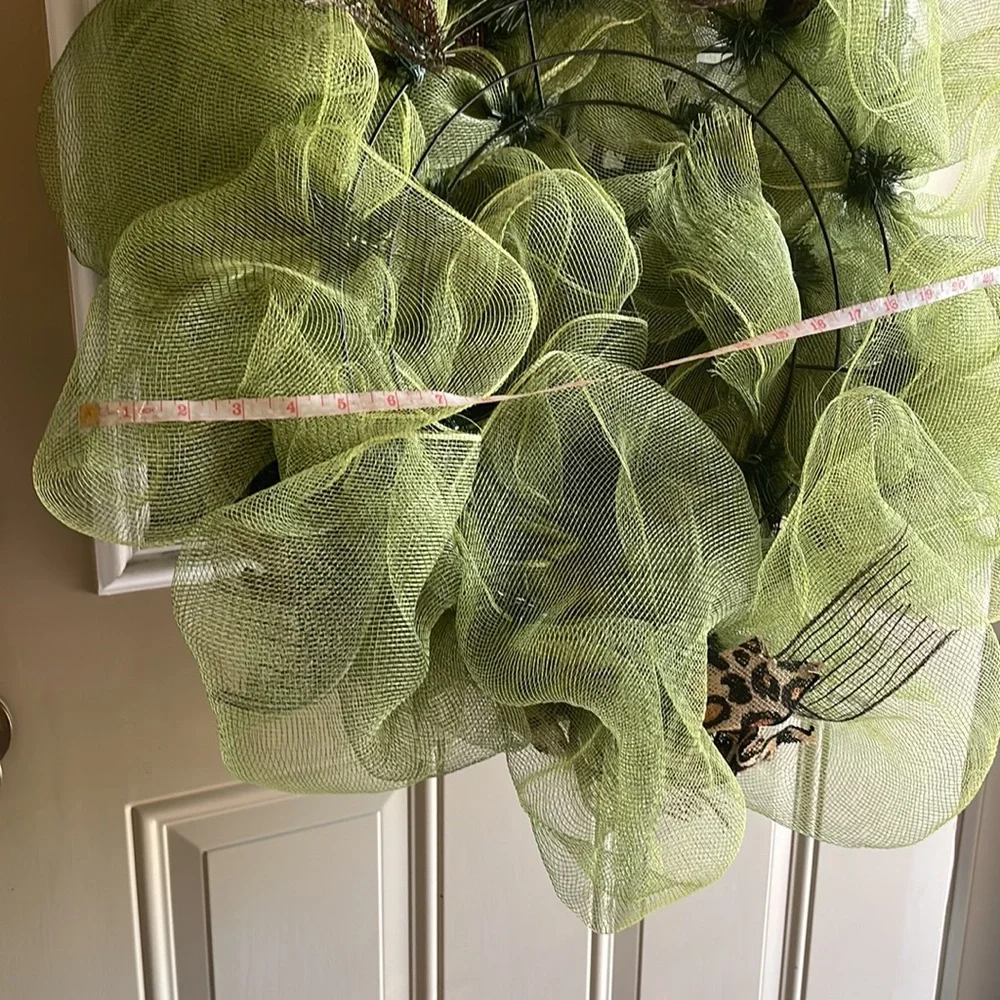 NWOT- Large Fall wreath w/wooden pumpkin & harvest sign, green tulle & bows